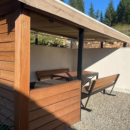 Vikendica Krlic Митровац